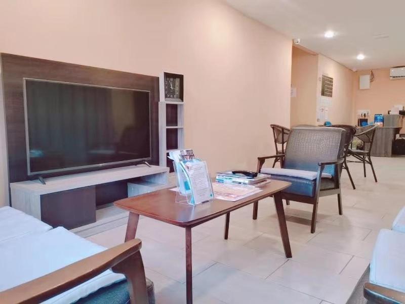 Luna Guesthouse 露娜旅馆 Семпорна Экстерьер фото